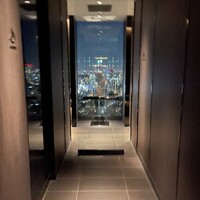 DINING & BAR TABLE 9 TOKYO - 