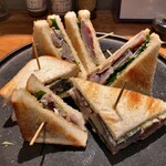 サンチャ フカミ - 寒〆鯖のサンドウィッチ