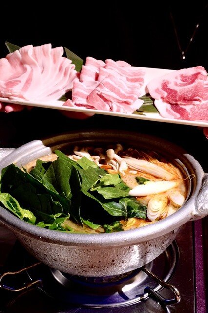 Shirokane Sandaime Buta Tatsu