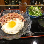 南風 どなん - コンビーフ目玉丼