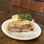 ニューアストリア - 