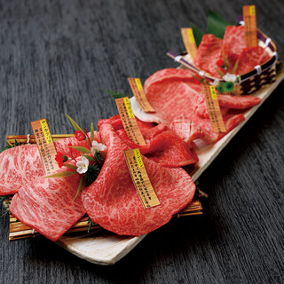 総重量300g超え！『黒毛和牛七種盛り』は蒲田店名物の一品！