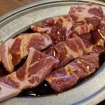 宮城飯店 - 旨味の強い肩ロース♪