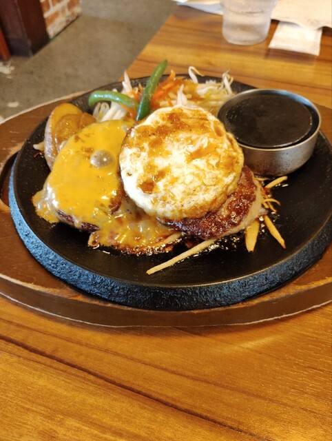 肉のはせ川 利府店 - 岩切（ハンバーグ）の写真