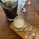 cafe こやぎのおうち - コーヒーとデザートは+３００円