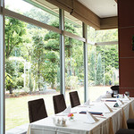 Season Dining LOTUS GARDEN - 店内4）テーブル席