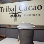 トライバルカカオ - お店の前で記念撮影。