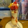 もんぶらん - 料理写真:苺のパフェ