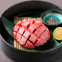 黒毛和牛の花咲厚切りタン