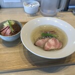宍道湖しじみ中華蕎麦 琥珀 東京本店 - 宍道湖しじみ中華蕎麦塩