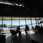 猿倉山ビールバー - 店内からの眺め