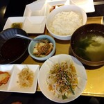 焼肉園 花牛 - ランチのセット（これは焼肉定食　昭和のカルビ膳）