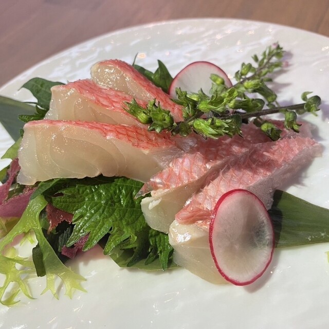 閉店】生牡蠣と極み牛タン RAKUGAKI 関内店 - 関内/居酒屋 | 食べログ