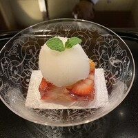 研覃 ほりべ - 苺のゼリー 酢橘とシャンパンのシャーベット