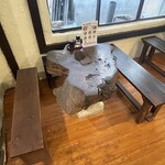 食事処 やらぼ - テーブル席