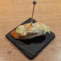 サーモンとアボカドのタルタル
