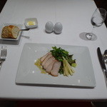 ラ・メール・プラール - スモークチキンのサラダ＆パン