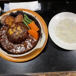 七間町スパーゴ - スパーゴ風煮込みハンバーグとライス