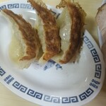 ラーメン起歩 - 0.5人前から食べられます。結構うまいので2人前にしておけばよかったと