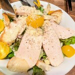 Bistro Amber - 鶏ハムシーザーサラダ