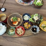 CLAN x CLAN - 料理写真:週替わりランチの全貌(O_O)