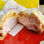 ビアードパパ - 料理写真:「苺ホワイトチョコシュー」¥320