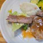 キッチン ブルー グローブ - サラダを添えて