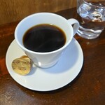 キッチン ブルー グローブ - ホットコーヒーのアップ