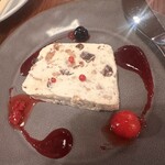 下町バル ながおか屋 - まずはこちらで乾杯