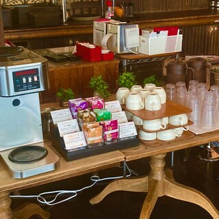 平日ランチは無料でドリンクバー・スープバー付きです♪