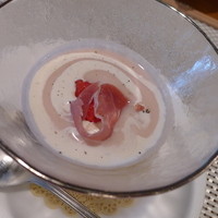 唐草館 - カブとビーツの冷たいスープ