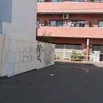 丿貫 - 行列場所の駐車場