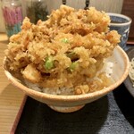 手打ちそば天ぷら 那央人 - 海老とホタテのかき揚げ天丼