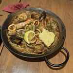 スペインバル カメレオン 福島駅前店 - シーフードパエージャ