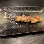 炭火焼き鳥 琥珀 - 厚皮180円