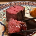 御料理 寺沢 - 肉質は柔らかでしっとり