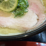 豚白湯創作麺処 友池 - 