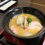 豚白湯創作麺処 友池 - 