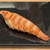 鮨と天草大王 天音 - 一口で食べるのが難しいくらい立派な車海老、天草の知人の方が育てられているそうで美味しかったです