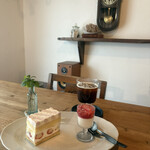 お昼とおやつ 黒柴商店 - 