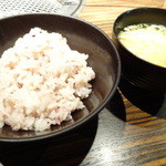 秋田牛玄亭 - 健康御飯(雑穀米)と味噌汁