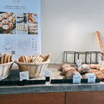 LUCKY BAKERY - 