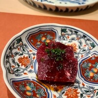 鮨 そえ島 - くじら　タマネギ醤油