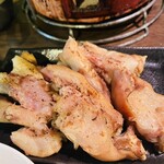 ホルモンゆうちゃん - 豚足！コラーゲンたっぷり