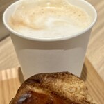 コーヒースタンド 36℃ - 熱熱カフェラテ^ ^