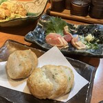 焼酎処さつま - 揚げたての大振りさつま揚げと鳥刺し