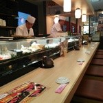 Sushi zanmai - 店内 カウンター席