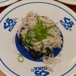 無添くら寿司 - しらす軍艦 (税込)115円 (2025.03.18)