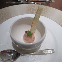 ル・トリアノン - 生ハムと生クリームのムース・カリッとしたトースト