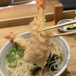 はんやかどのくーた - 海老天大きい！食べ応え抜群！